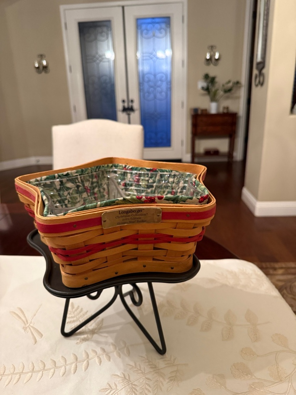 Longaberger 2001 Christmas Shining Star Basket fabric liner, div protector stand